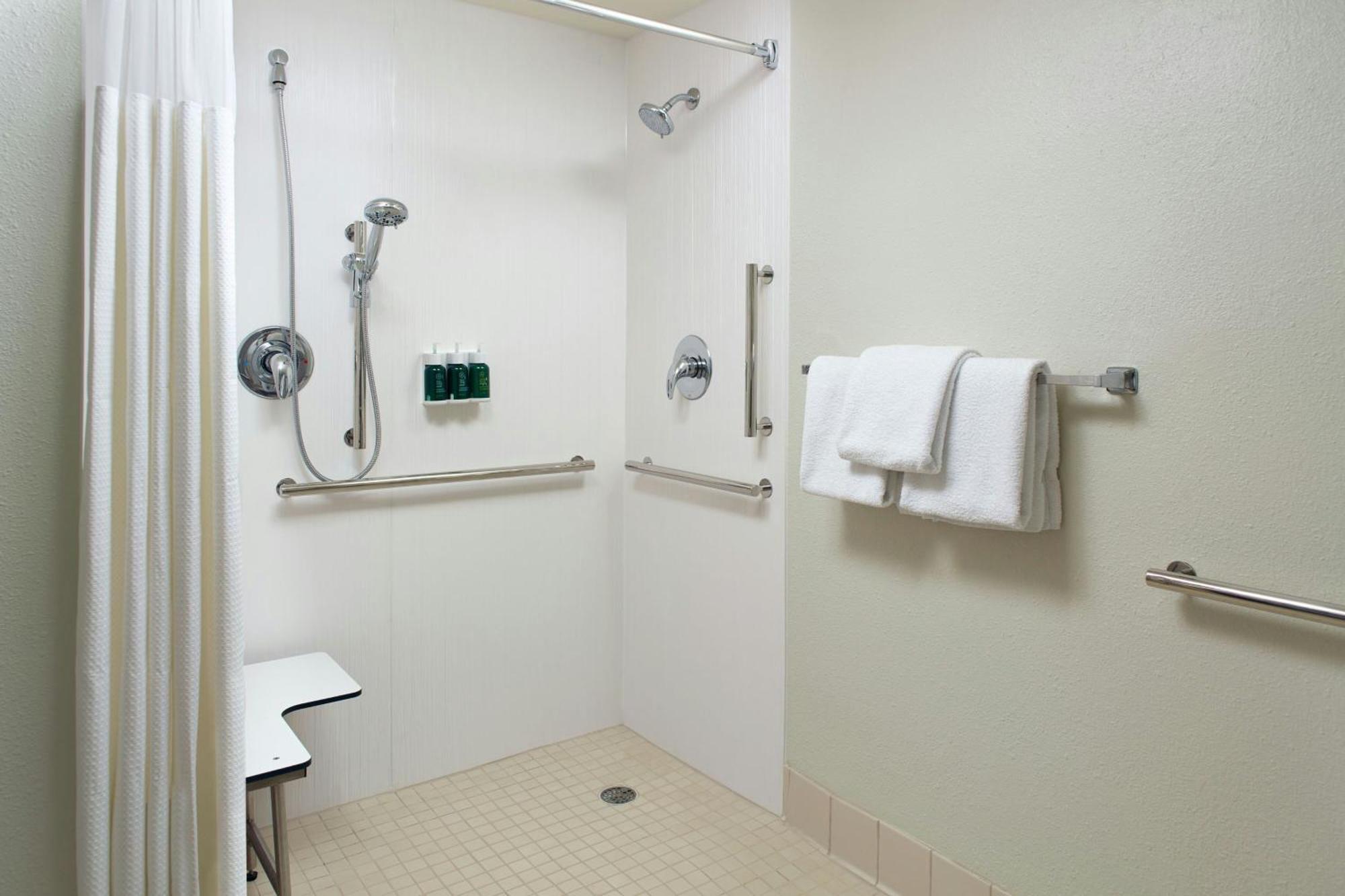 Courtyard By Marriott Greensboro Zewnętrze zdjęcie