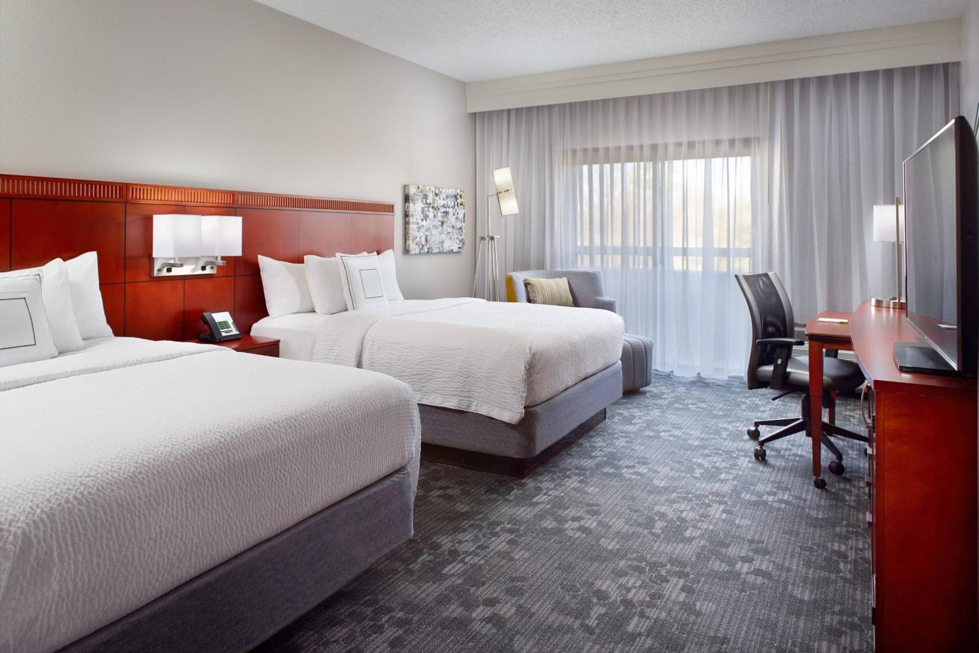 Courtyard By Marriott Greensboro Zewnętrze zdjęcie