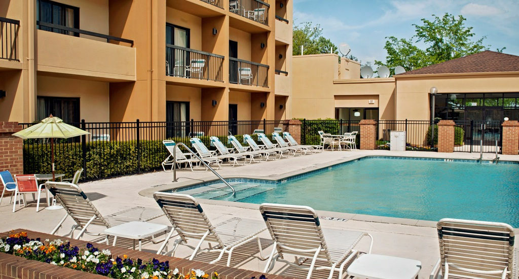 Courtyard By Marriott Greensboro Zewnętrze zdjęcie